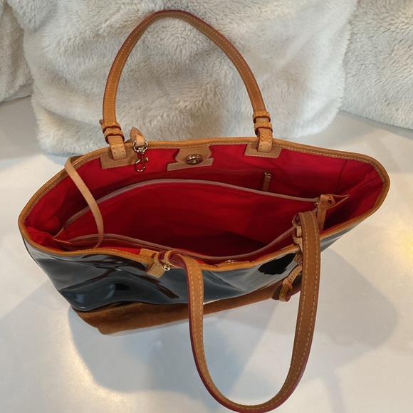 Dooney & Bourke Black Patent Leather Large Shoulder Tote Bag Brown Trim & Suede